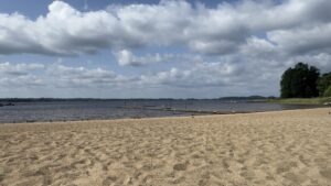 Möckeln bei Älmhult – Sandstrand und ein ganzer Tag am Wasser